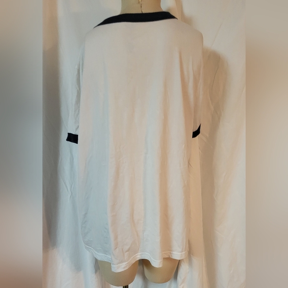 White Tee Mickey Mouse - - Picture 3 of 8